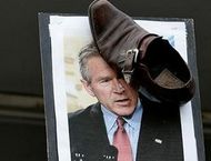 Журналист, Буш и ботинок
