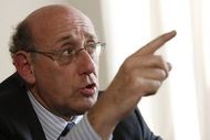 "Зарплатный царь" понизил выплаты американским топ-менеджерам на треть