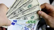 ЦБ РФ повысил курсы доллара и евро