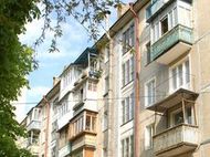 Московская "вторичка" подорожала в рублях и долларах