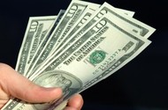 Центробанк посоветовал россиянам не продавать доллары