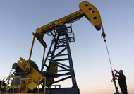 Цены на нефть растут благодаря новостям из США и Европы