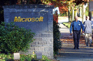 Microsoft потратит 1,2 млрд на корпоративные соцсети