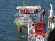 "Лукойл" остановил переговоры с "Роснефтью" по шельфу