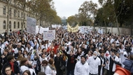 Во Франции забастовали медики